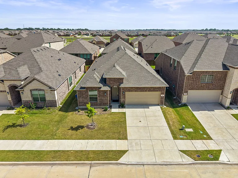 147 Starfall Dr — Photo 29