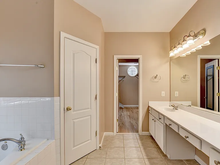 1712 Chattakay Ln — Photo 34