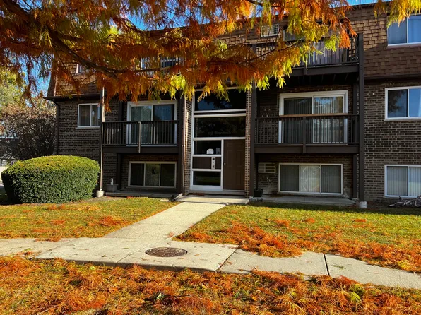 103 Boardwalk St #6GW, Elk Grove Village, IL 60007