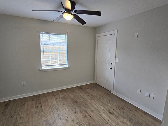 5th image of 212 Placid Dr #2
