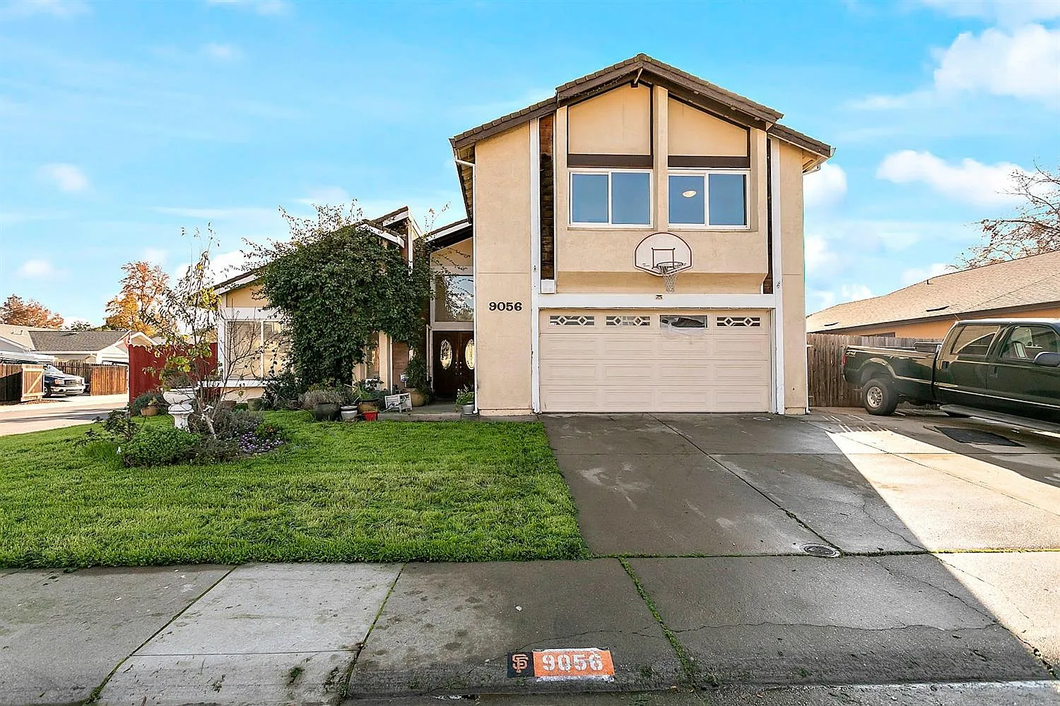 9056 Lismore Dr photo 1