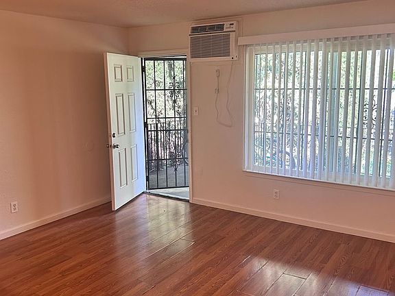 4th image of 527 N Yosemite St APT 9