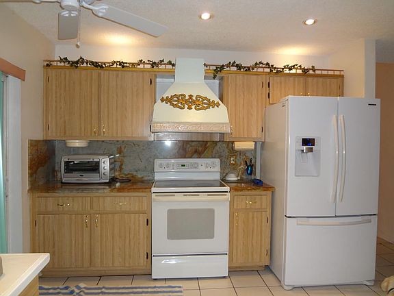 5th image of 4610 NW 80th Ave