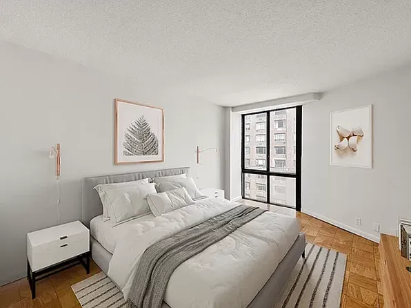 360 East 57th Street image 5 of 16