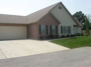 1107 Timberwood Dr, Beaver Falls, PA 15010