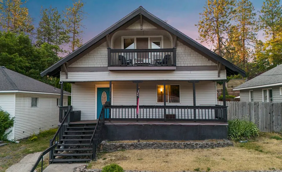 719 E 9th Ave