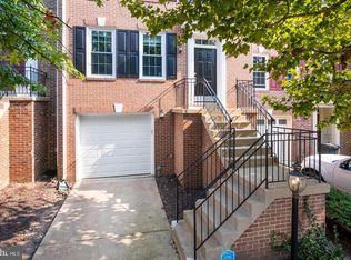 7439 Heatherfield Ln, Alexandria, VA 22315