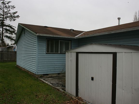 4th image of 5905 64th Ave NE