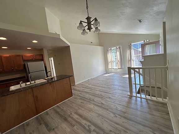 3rd image of 1931 E Copper Ranch Ln