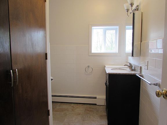 5th image of 158 Anstice St APT 4