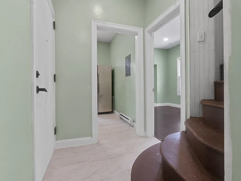 271 Cator Ave #2 — Photo 11