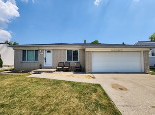 32334 Sheffield Ct, Fraser, MI 48026