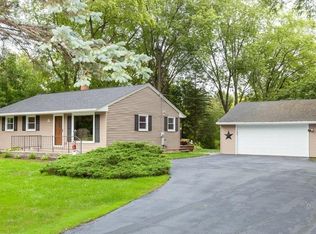 W149S6580 Spring Ln, Muskego, WI 53150