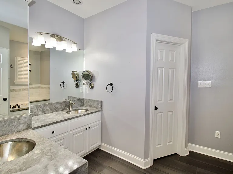2166 Hillridge Ave — Photo 14