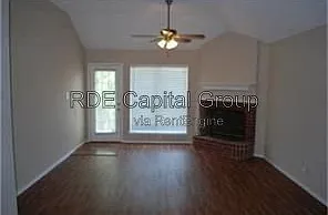 325 Angelina Dr — Photo 2