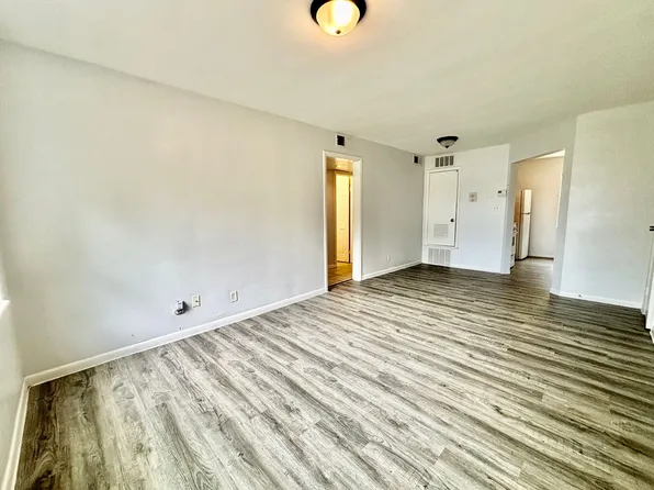 82 West, 8208 Troost Ave #8222-1, Kansas City, MO 64131