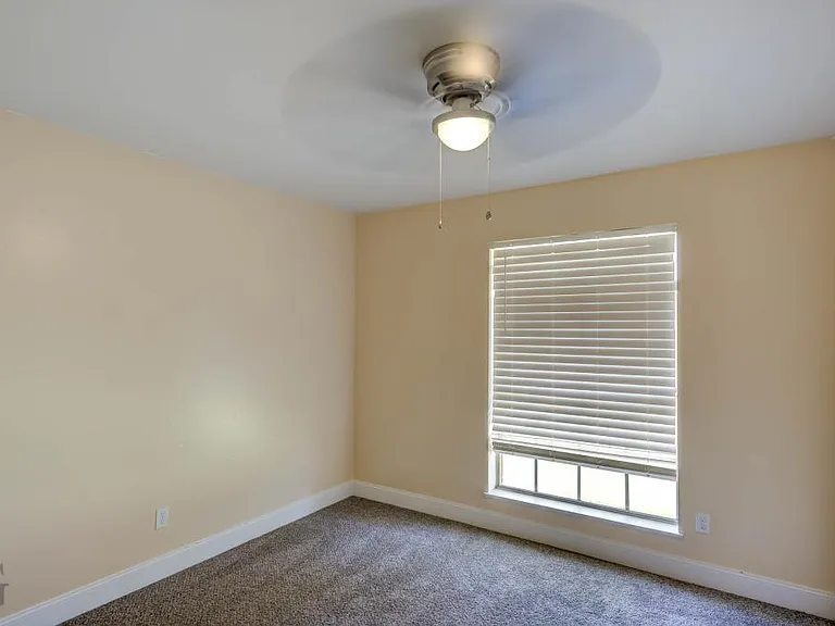 1312 Fox St — Photo 17