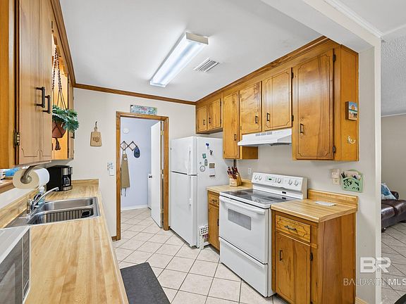 5th image of 1437 Rio Cir