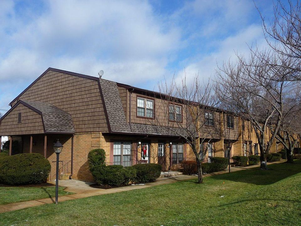Exterior view of Hilltop Terrace