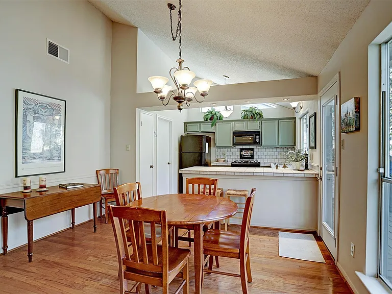 12 Fairmeade Bend Dr — Photo 10