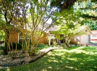 5636 Hutton Ridge Rd, Maryville, TN 37801