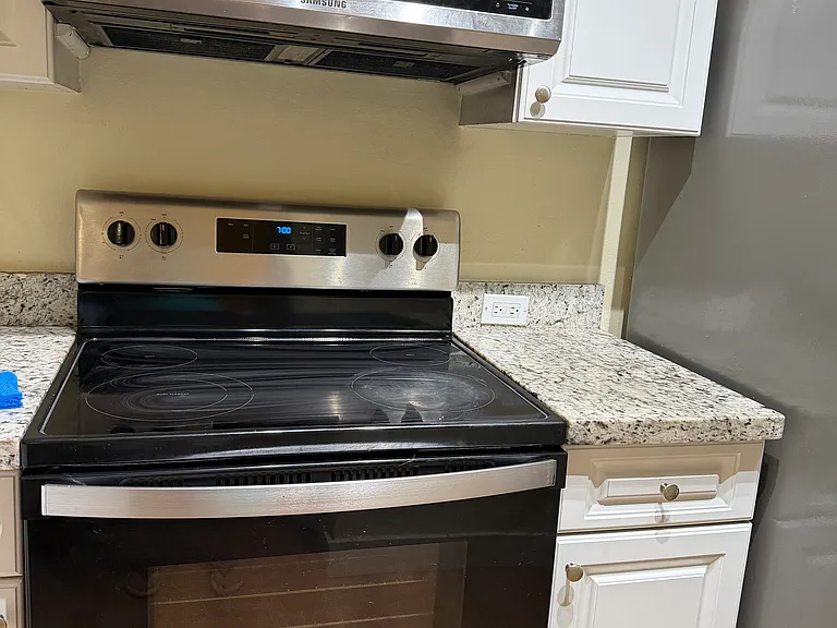 511 SW 111th Ln #111 — Photo 5