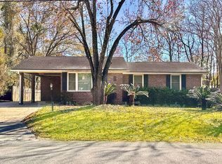 1123 Belvedere Dr, Hanahan, SC 29410