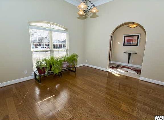 5th image of 4016 Carousel Cir
