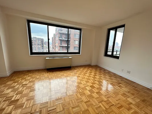 Rented by Olnick Organization | media 4