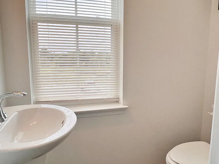 357 Andrew Ct — Photo 25