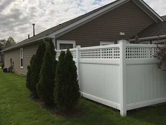 2nd image of 3855 Fennway Blvd