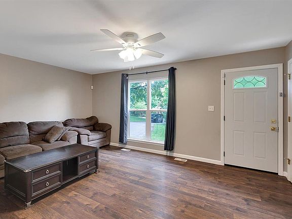 3rd image of 10571 Homestead Ave