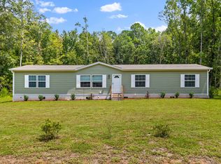 611 Finlay Ln, Cottageville, SC 29435