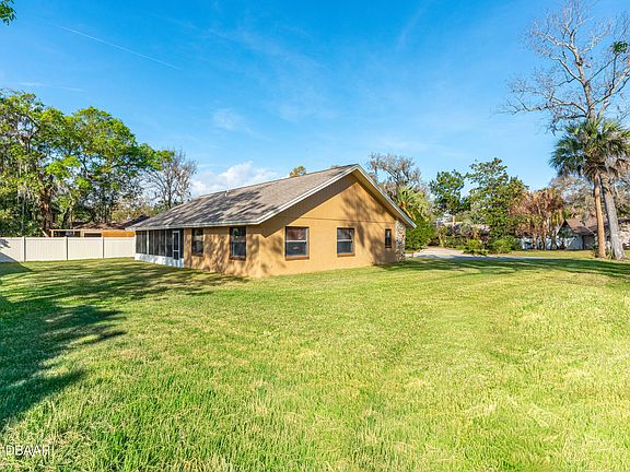 5th image of 6129 Del Rio Dr