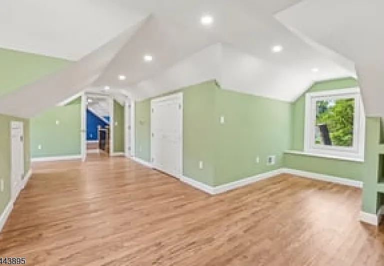 50 Lincoln Pl — Photo 13