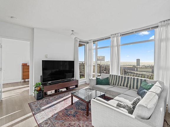 3rd image of 575 Delestre Ave #1601