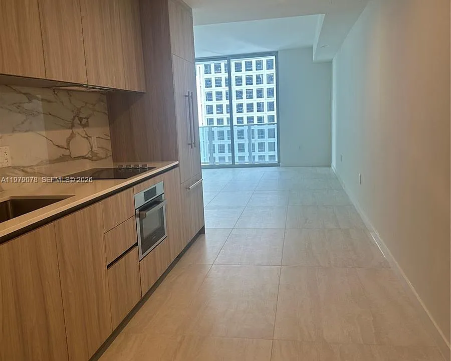 77 SE 5th 2514 Miami #2514