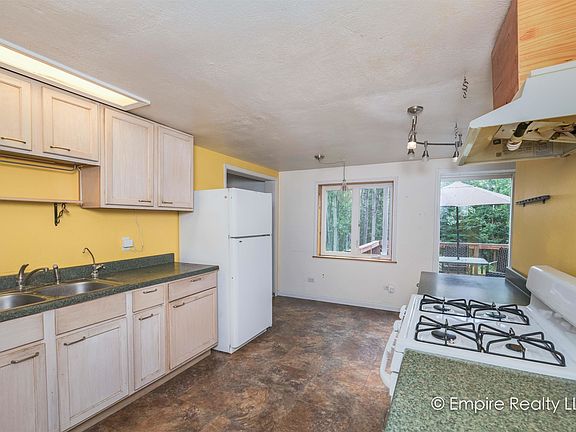 3rd image of 2255 Solstice Ave
