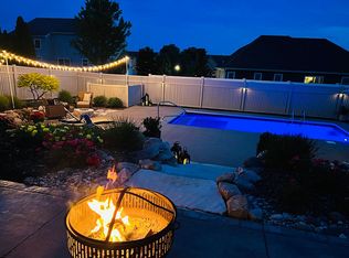 714 Dice Ct, South Bend, IN 46614