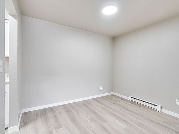 5th image of 2975 W Lawrence St #O14