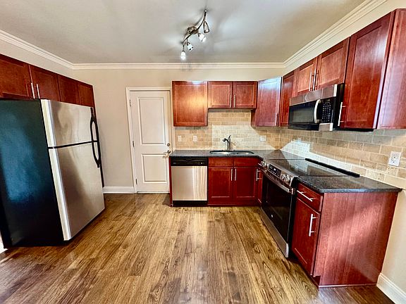 4th image of 4540 Jarboe St APT 4