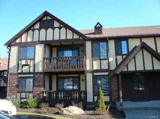 41 Canterbury Rd, Bridgeport, CT 06606