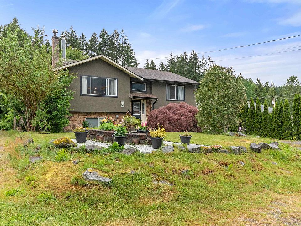 1st image of 21111 Lakeview Cres