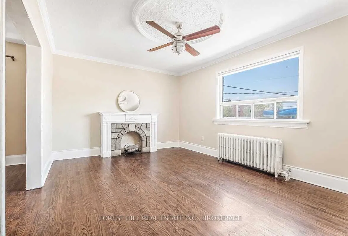 634 Vaughan Rd - Upper — Photo 1