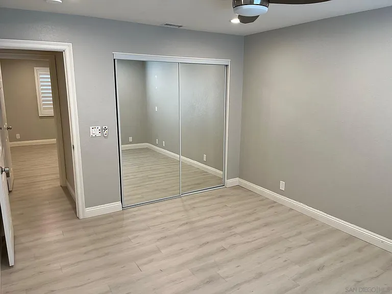 10423 Madrid Way — Photo 9