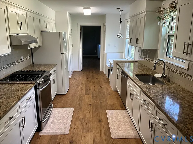 17220 Royalton Rd — Photo 6