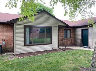 2611 Heritage Dr, Champaign, IL 61822