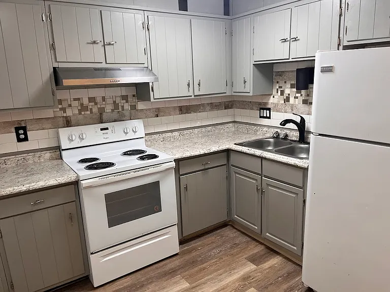 210 Kenbrook Dr #6 — Photo 8