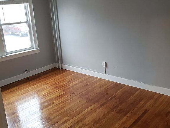 5th image of 115 Lowell St APT 5