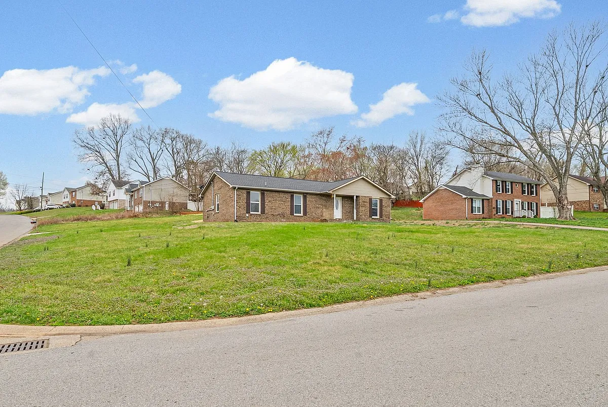 Building Photo - 1710 Broadripple Dr